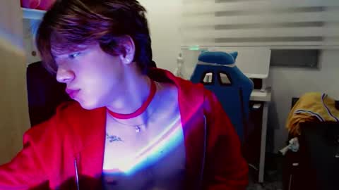 Snapshot of dae_lune chatting on 02/15/26, 12:29 dae_lune online show from 02/15/26, 12:29