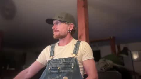 Snapshot of daemon456321 chatting on 02/01/25, 11:32 daemon online show from 02/01/25, 11:32