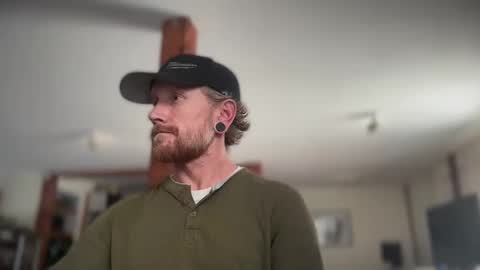 Snapshot of daemon456321 chatting on 02/01/25, 04:44 daemon online show from 02/01/25, 04:44