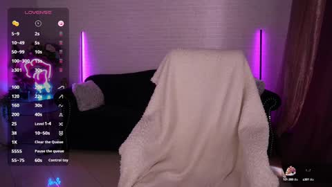 daenerys_daen online show from 03/07/25, 10:35