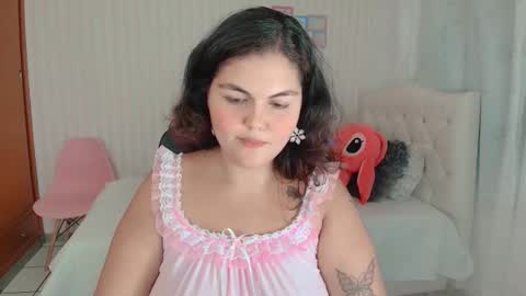 Snapshot of daeneryslove_doll chatting on 09/23/25, 05:10 daeneryslove_doll online show from 09/23/25, 05:10