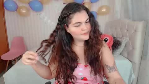 Snapshot of daeneryslove_doll chatting on 10/10/25, 03:16 daeneryslove_doll online show from 10/10/25, 03:16