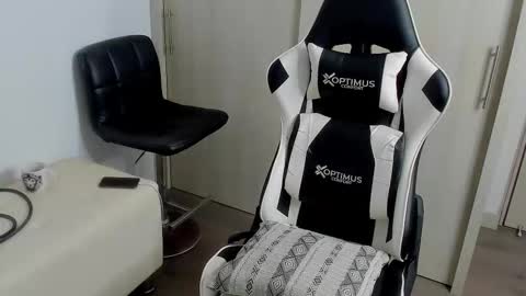 Allan Daf online show from 10/31/25, 02:56