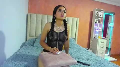 dafne_029 online show from 12/01/25, 06:46