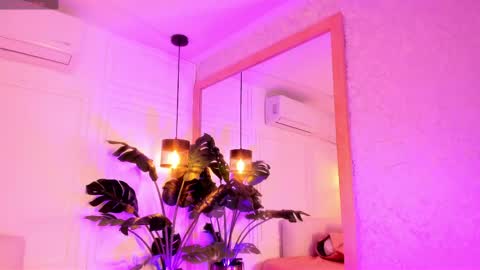 dafne_hillss online show from 04/14/26, 11:16