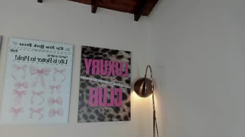 dafne_hillss online show from 06/20/26, 10:40
