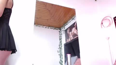 Snapshot of dafne_quenn chatting on 02/13/25, 12:32 dafne_quenn online show from 02/13/25, 12:32