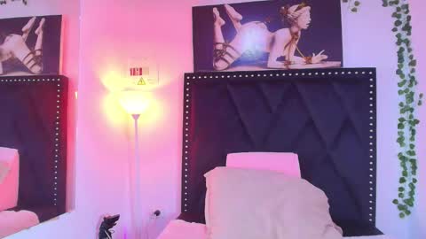 dafne_quenn online show from 11/05/25, 12:49