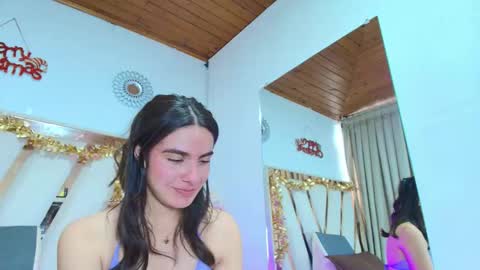 dafne_quenn online show from 01/05/26, 05:27
