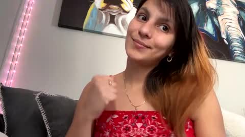 Snapshot of dafnecloutier chatting on 02/18/25, 09:20 Dafne 27 Cory-24 online show from 02/18/25, 09:20
