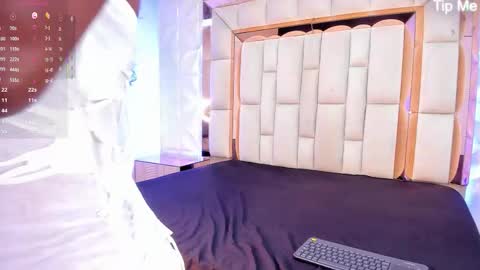 Dafnee online show from 11/02/25, 12:07