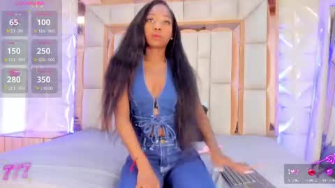 Snapshot of dafnee_adams chatting on 06/20/26, 12:41 Dafnee online show from 06/20/26, 12:41