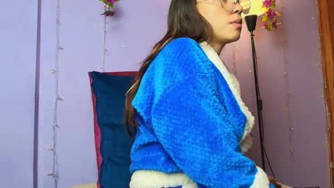 Snapshot of dafnemel chatting on 01/08/26, 01:24 dafnemel online show from 01/08/26, 01:24