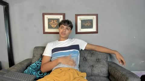 Snapshot of dafnezahiraa_ chatting on 12/27/24, 02:25 dafnezahiraa online show from 12/27/24, 02:25