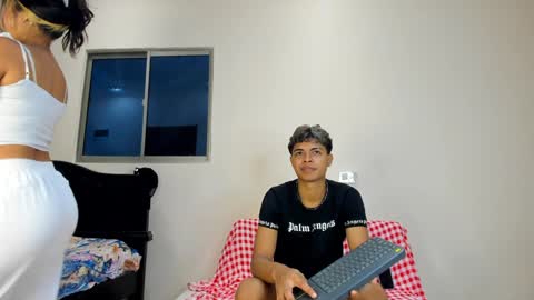 Snapshot of dafnezahiraa_ chatting on 12/29/24, 01:24 dafnezahiraa online show from 12/29/24, 01:24