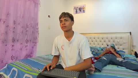 Snapshot of dafnezahiraa_ chatting on 03/05/25, 04:45 dafnezahiraa online show from 03/05/25, 04:45