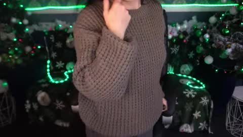 Dafni Mon online show from 12/22/25, 07:05