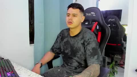 my name is Jhon and I live in colombia online show from 10/19/25, 09:54