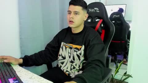 my name is Jhon and I live in colombia online show from 11/04/25, 04:11