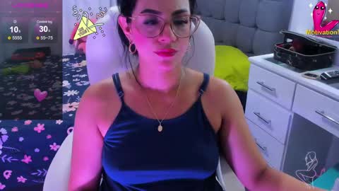 Snapshot of dahian_carter chatting on 01/05/25, 01:13 Dahian online show from 01/05/25, 01:13