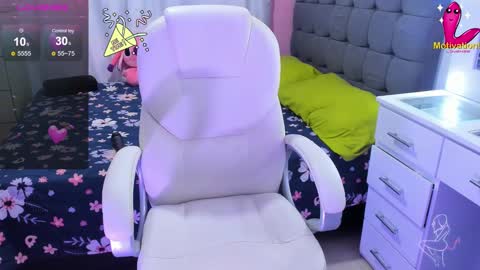 Snapshot of dahian_carter chatting on 01/07/25, 11:58 Dahian online show from 01/07/25, 11:58