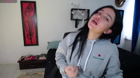 Snapshot of dahiana_sterling chatting on 01/25/25, 12:05 Dahiana online show from 01/25/25, 12:05
