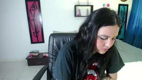Snapshot of dahiana_sterling chatting on 02/21/25, 10:59 Dahiana online show from 02/21/25, 10:59