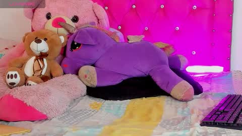    online show from 03/28/26, 03:22