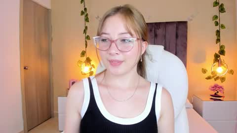 Dahlia online show from 09/27/25, 08:47