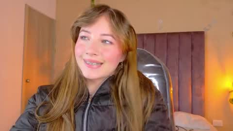 Dahlia online show from 04/11/26, 06:51