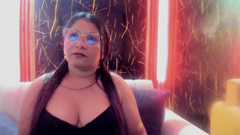 dahlia_vera23_aws online show from 09/20/25, 03:51