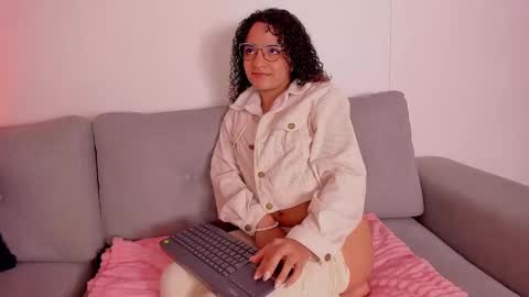 Snapshot of dahliabrowniee chatting on 01/26/25, 06:17 Dahli online show from 01/26/25, 06:17