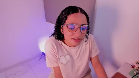 Snapshot of dahliabrowniee chatting on 03/11/25, 10:53 Dahli online show from 03/11/25, 10:53
