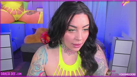 Snapshot of dahliadee chatting on 01/15/25, 05:26 Dahlia Dee online show from 01/15/25, 05:26
