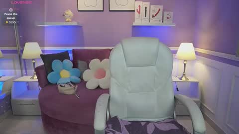 Dahlia Grey online show from 11/24/25, 11:43