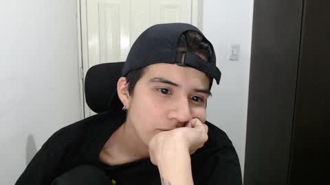 lorena online show from 01/28/25, 02:43