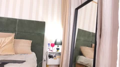 Dahlia Rose online show from 10/30/25, 02:02