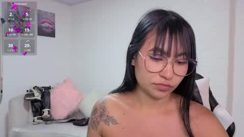 Nicole online show from 07/25/26, 08:06