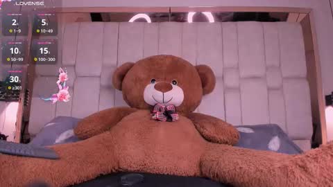 Daia Ortiz  online show from 10/19/25, 08:09