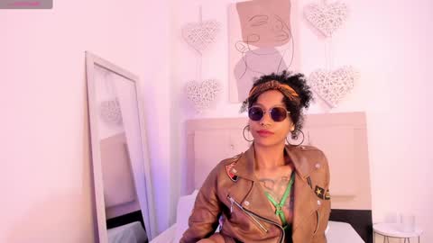 Snapshot of daiana_curly chatting on 01/08/25, 03:50 Daiana online show from 01/08/25, 03:50