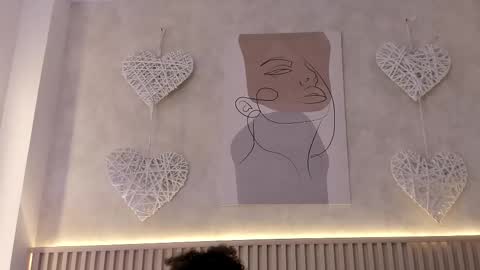 Daiana online show from 11/30/25, 08:02