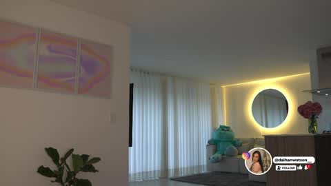 Snapshot of daihanwatson_ chatting on 05/20/26, 10:49 Dai independent online show from 05/20/26, 10:49