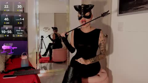  D A I L A  online show from 10/31/25, 06:31