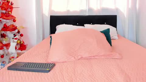 Daila Smith  online show from 12/15/24, 06:04