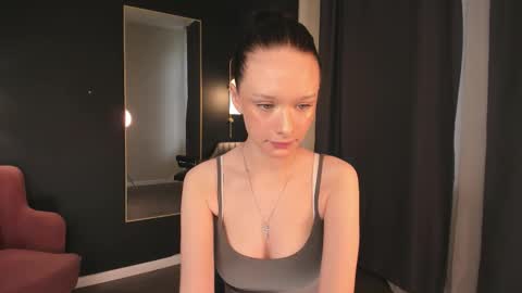 daily_glam online show from 10/10/25, 12:37