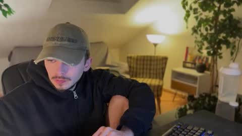 Daimon  online show from 12/14/25, 01:11