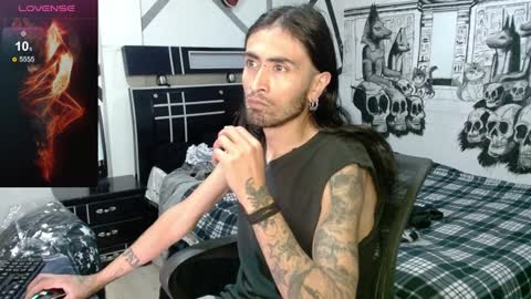 Snapshot of daimon_rock01 chatting on 01/28/25, 02:32 felipe online show from 01/28/25, 02:32