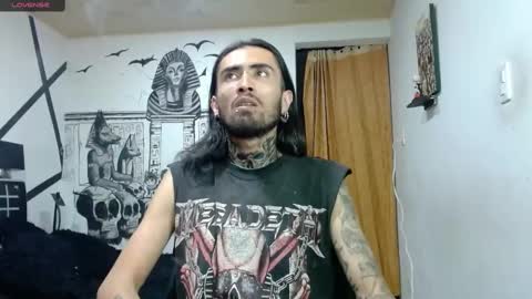 Snapshot of daimon_rock01 chatting on 02/10/25, 04:19 felipe online show from 02/10/25, 04:19