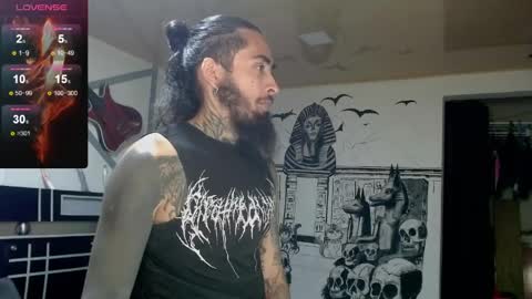 Snapshot of daimon_rock01 chatting on 05/13/26, 03:48 felipe online show from 05/13/26, 03:48