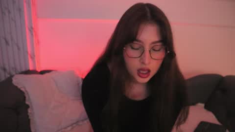 Lauren            online show from 01/12/26, 03:34